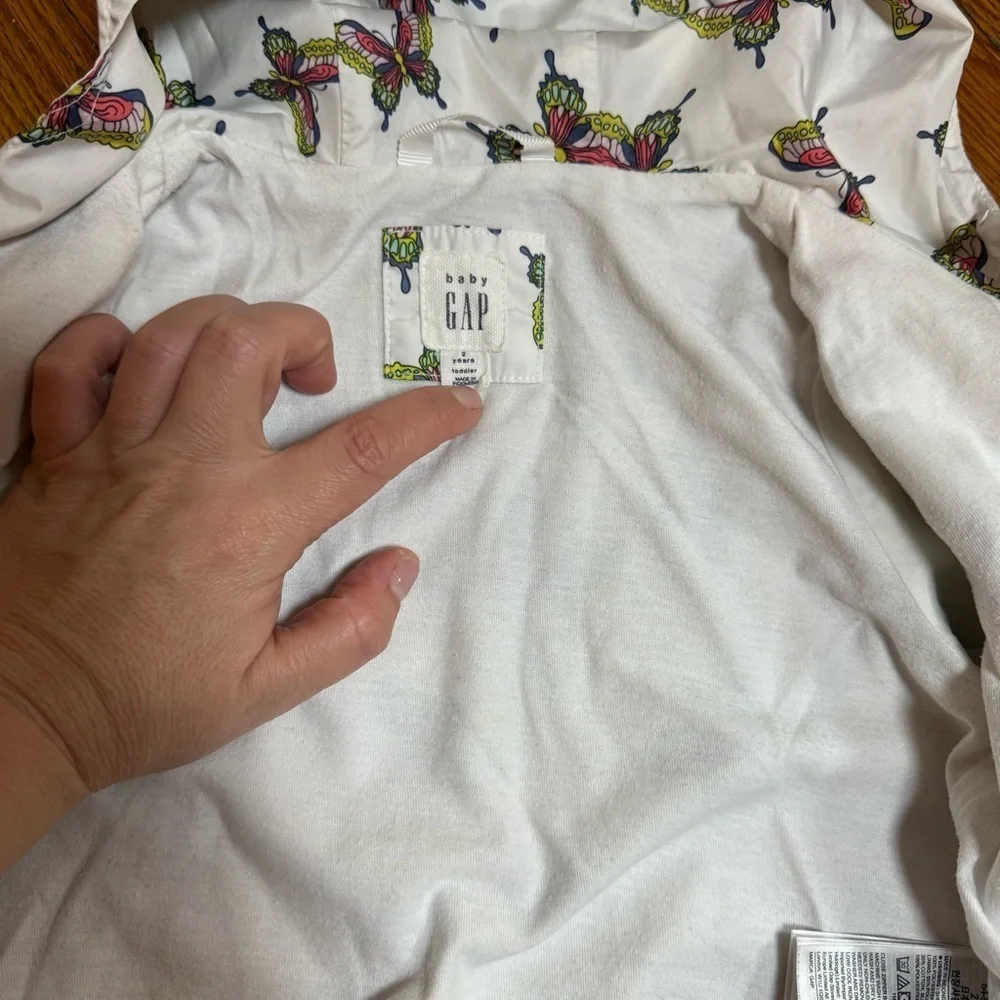 GAP| Kids/Toddler Butterfly Hooded Raincoat/Windbreaker Jacket- Size 2 years